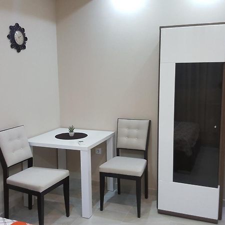 Studio Apartman - Centar Tivat Zewnętrze zdjęcie